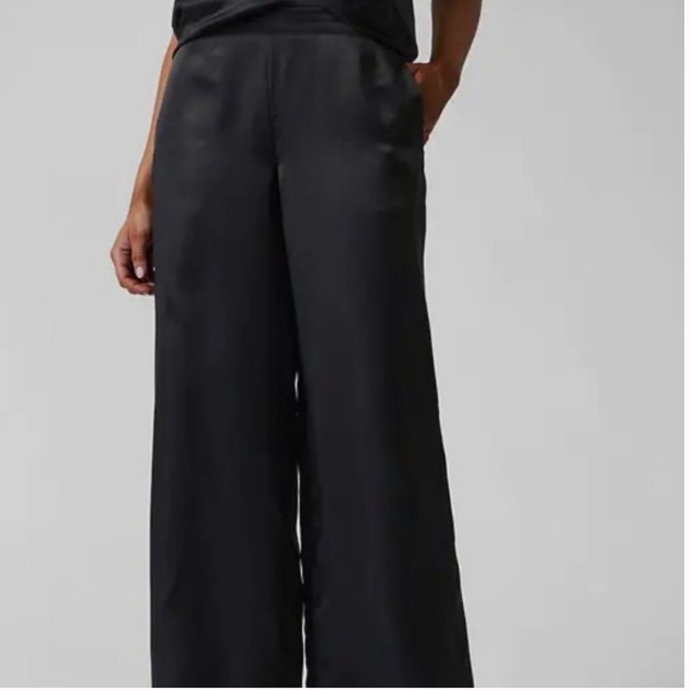 Athleta Calm Cool Pant Large $99